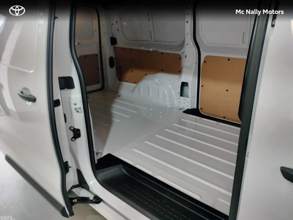 Toyota Proace Van, Electric, 2026, White
