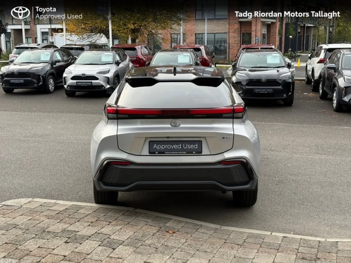 Toyota C-HR SUV, Petrol Hybrid, 2024, Grey