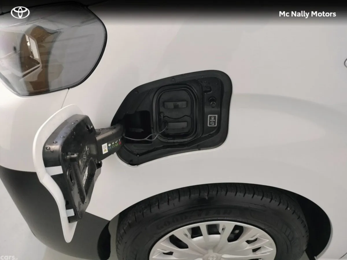 Toyota Proace Van, Electric, 2026, White
