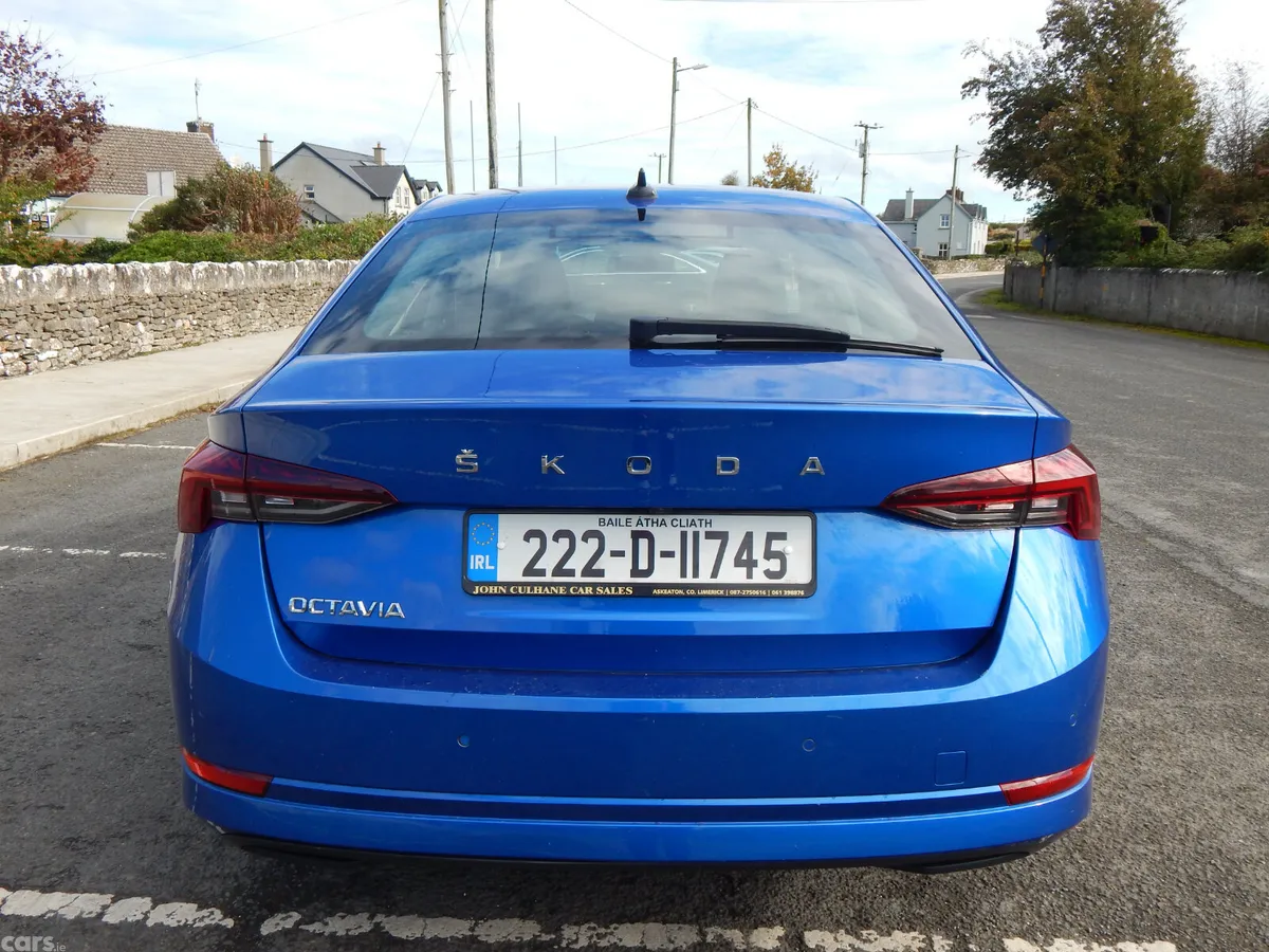 Skoda Octavia Saloon, Diesel, 2022, Blue