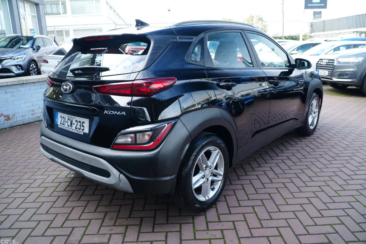 Hyundai KONA MPV, Petrol, 2022, Black