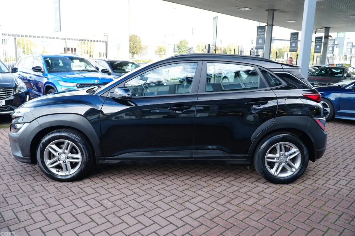 Hyundai KONA MPV, Petrol, 2022, Black