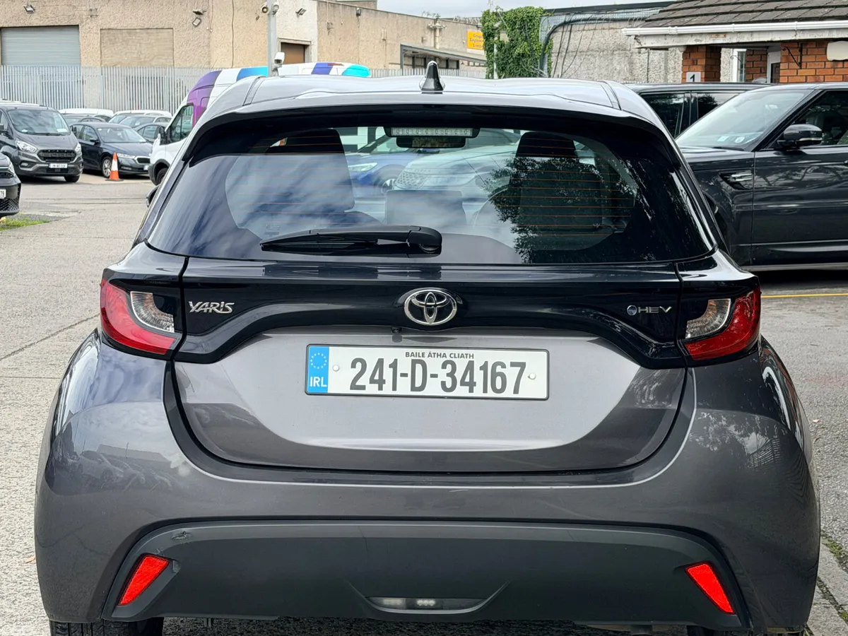 Toyota Yaris Hatchback, Petrol Hybrid, 2024, Grey