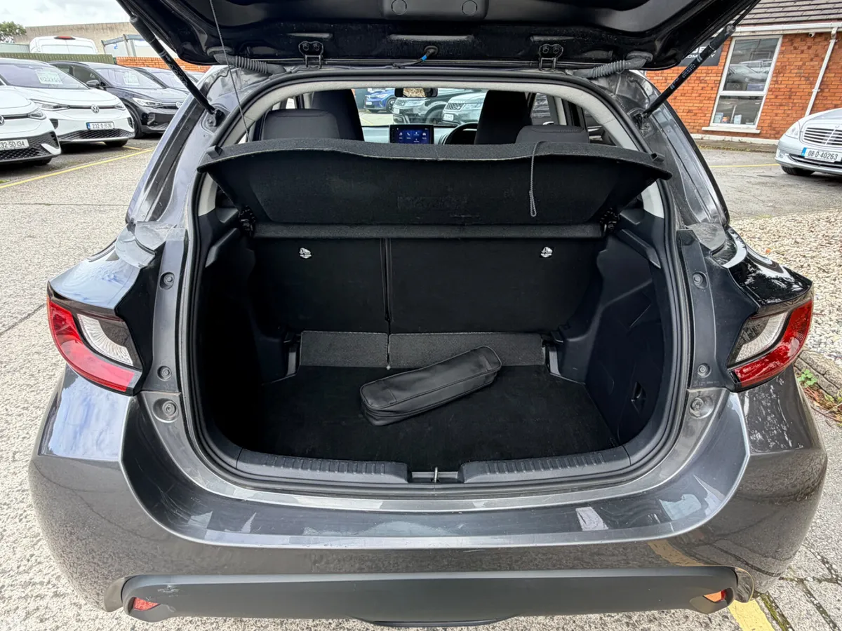 Toyota Yaris Hatchback, Petrol Hybrid, 2024, Grey