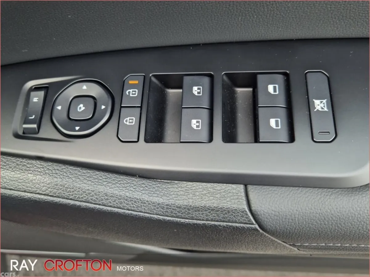 Kia Sportage SUV, Petrol Hybrid, 2026, Red