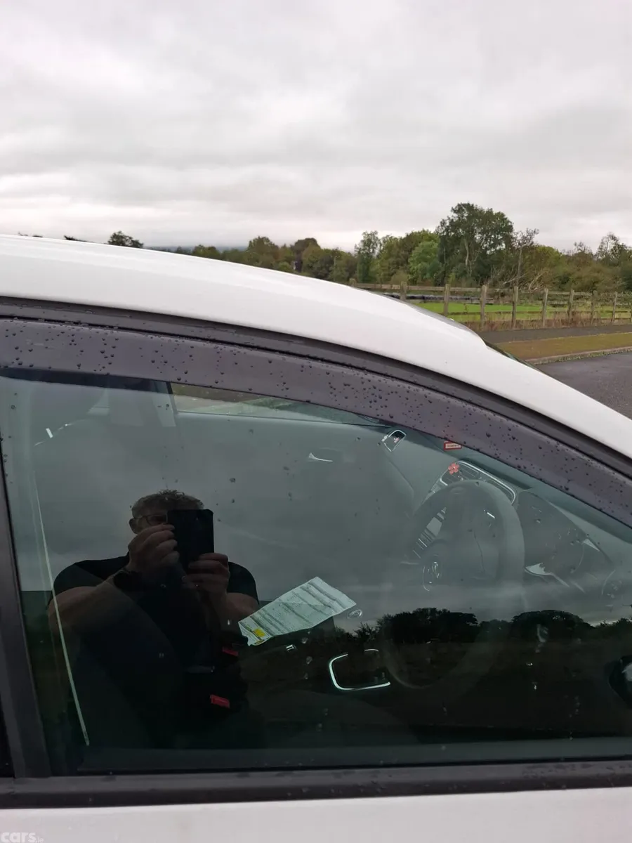 Volkswagen Polo Hatchback, Petrol, 2012, White
