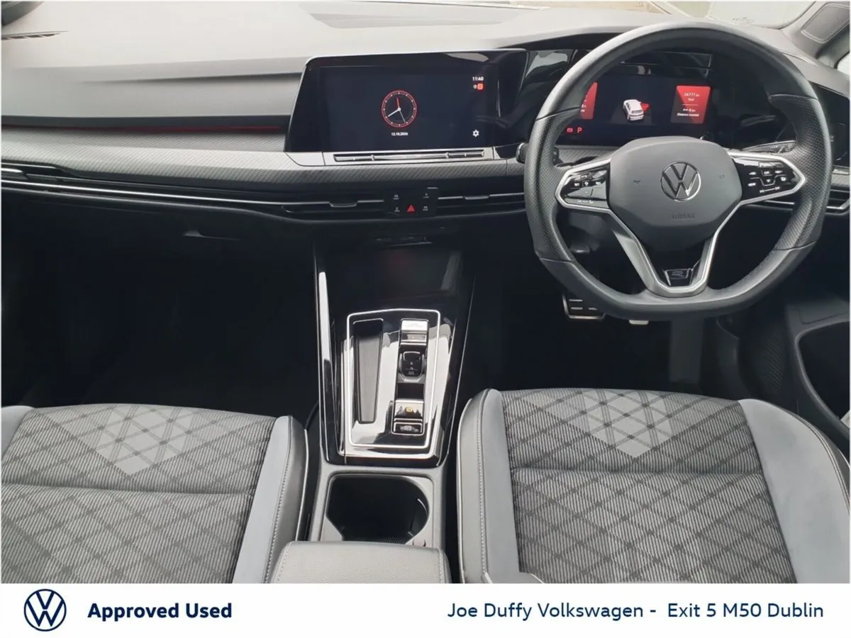 Volkswagen Golf Estate, Petrol, 2024, White