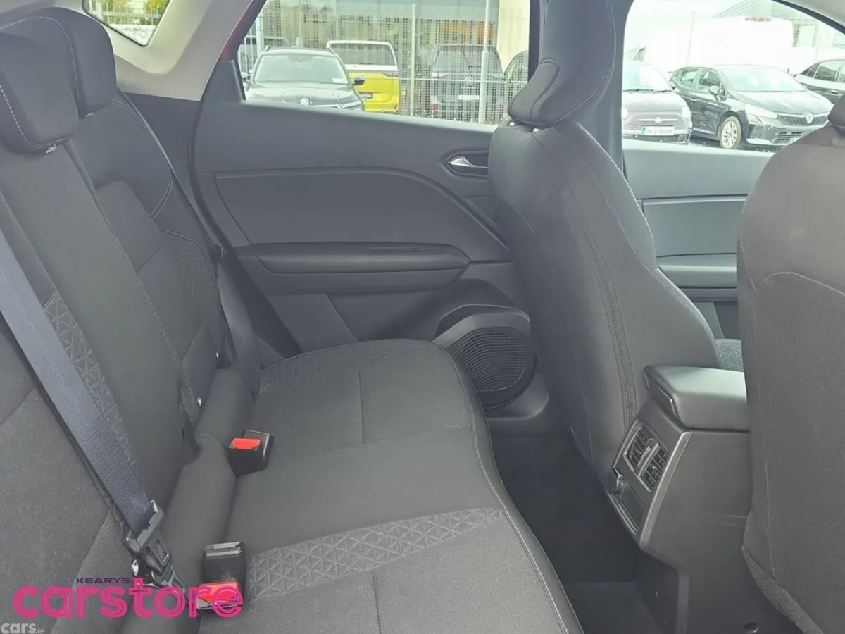 Renault Captur Hatchback, Petrol, 2024, Red