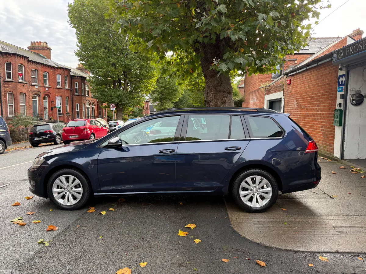 Volkswagen Golf Estate, Petrol, 2016, Blue