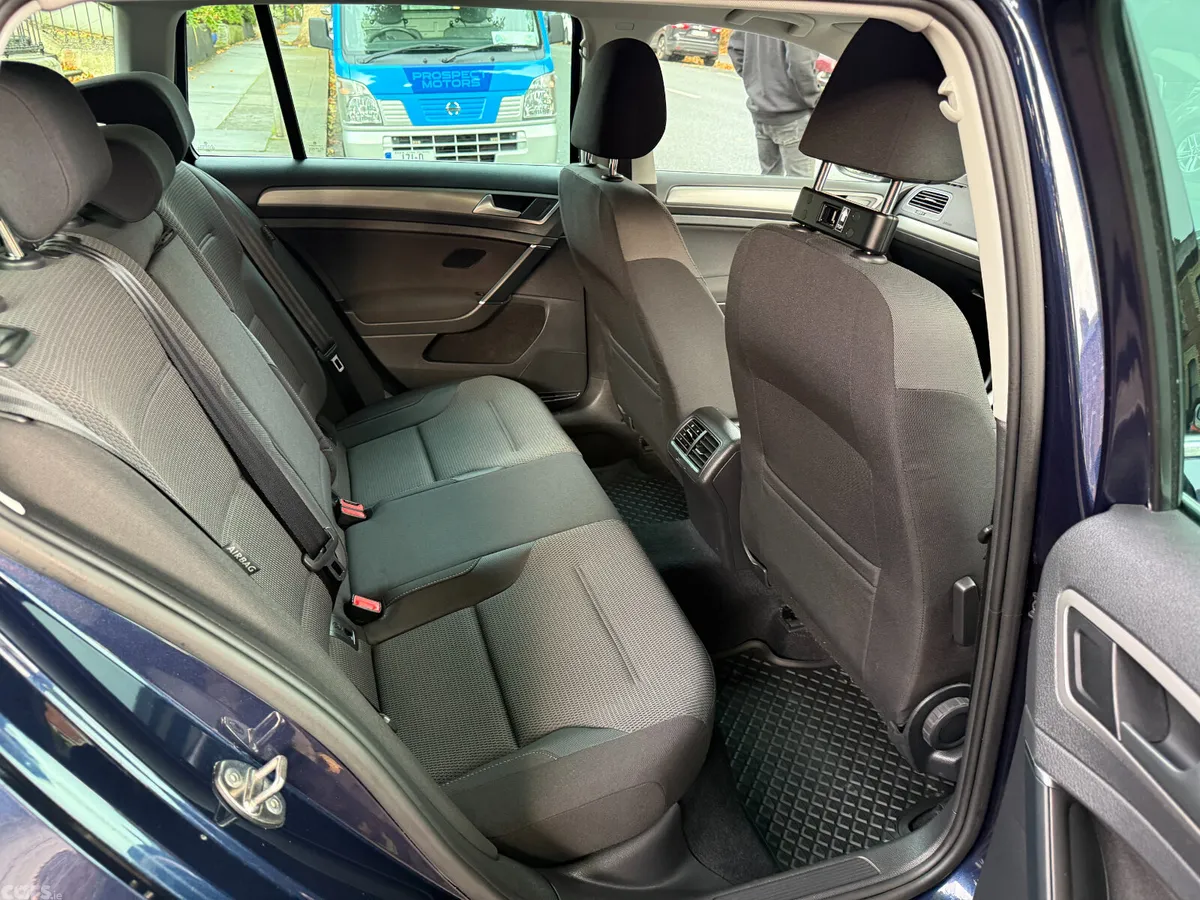 Volkswagen Golf Estate, Petrol, 2016, Blue