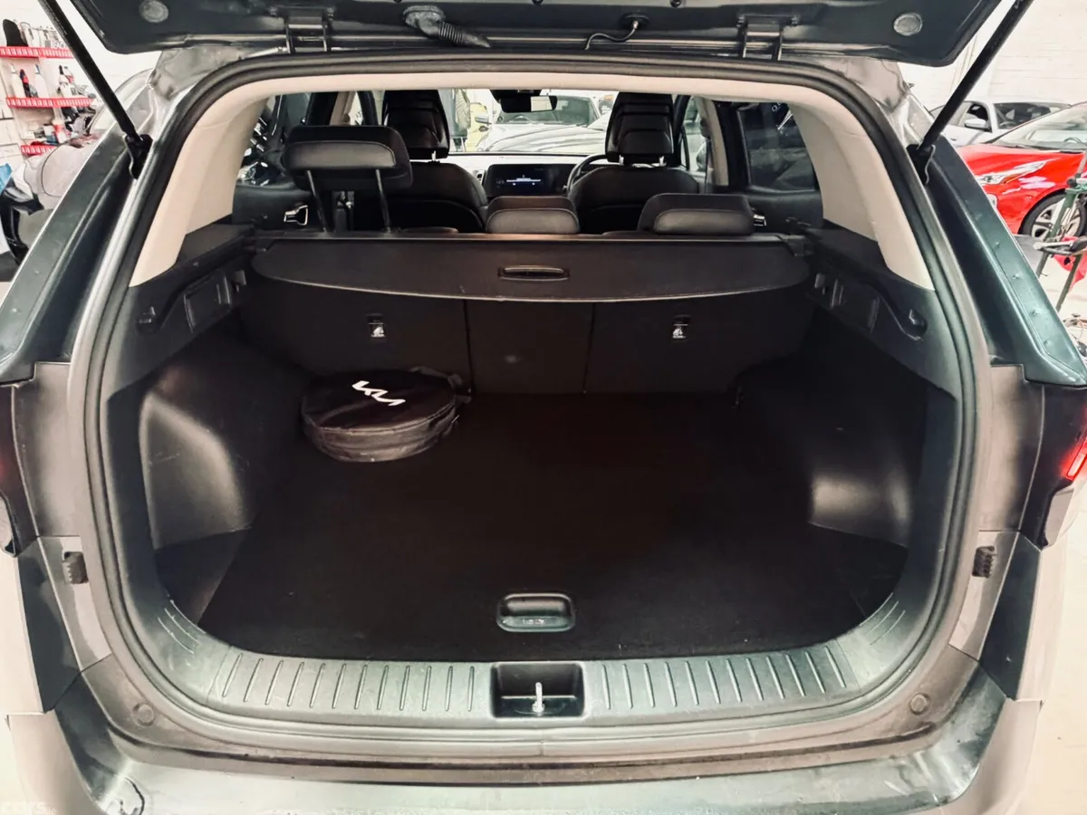 Kia Sportage SUV, Petrol Plug-in Hybrid, 2023, Grey