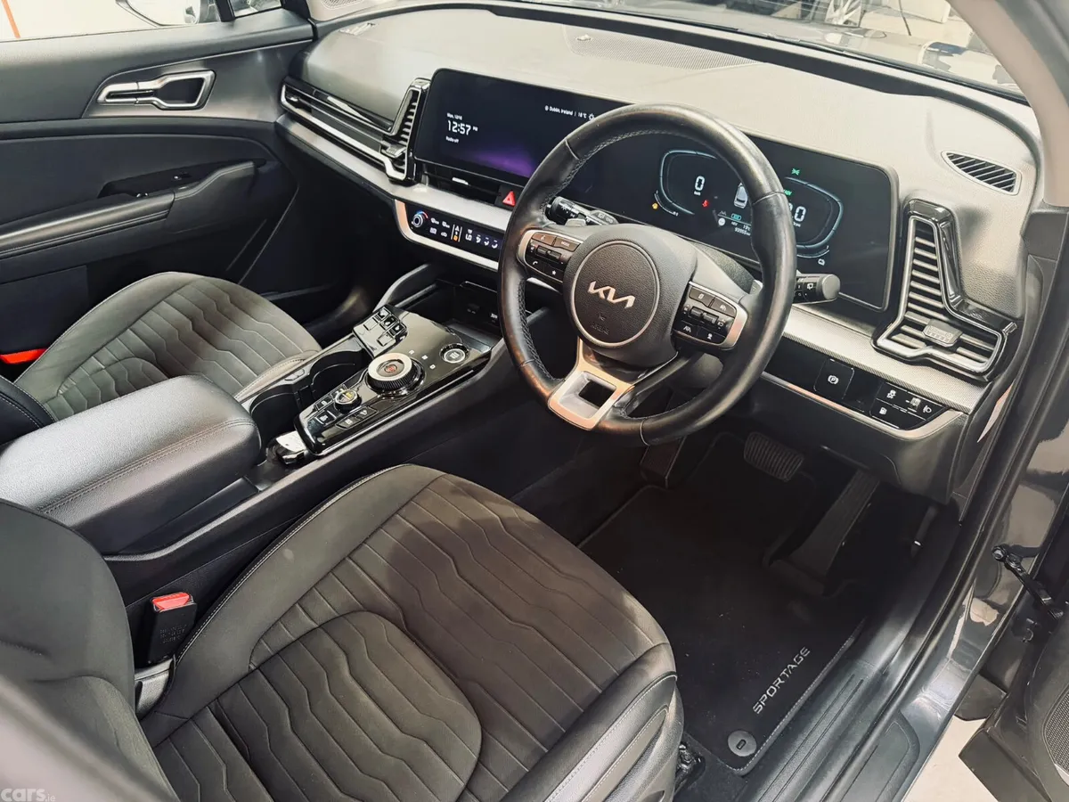 Kia Sportage SUV, Petrol Plug-in Hybrid, 2023, Grey