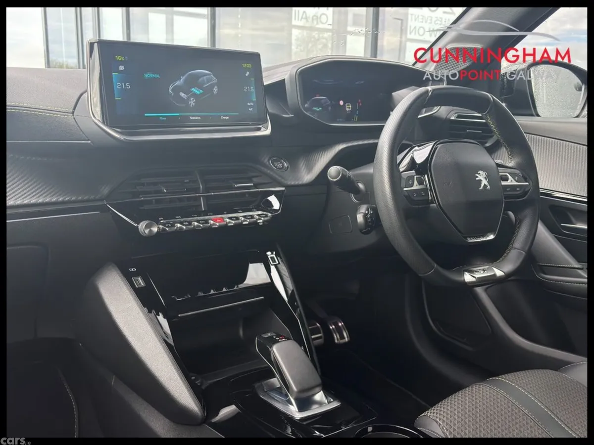 Peugeot 208 Hatchback, Electric, 2022, Black