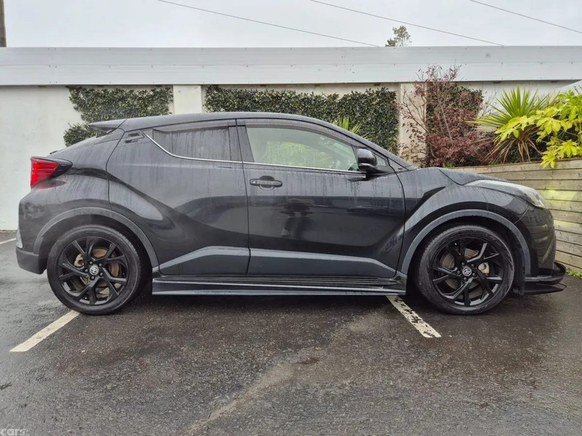 Toyota C-HR SUV, Petrol Hybrid, 2021, Black