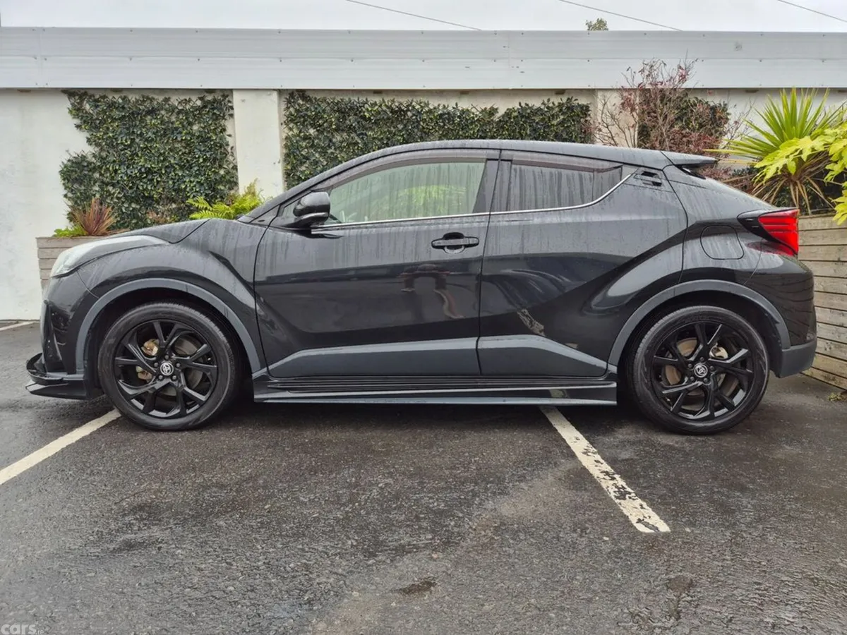 Toyota C-HR SUV, Petrol Hybrid, 2021, Black