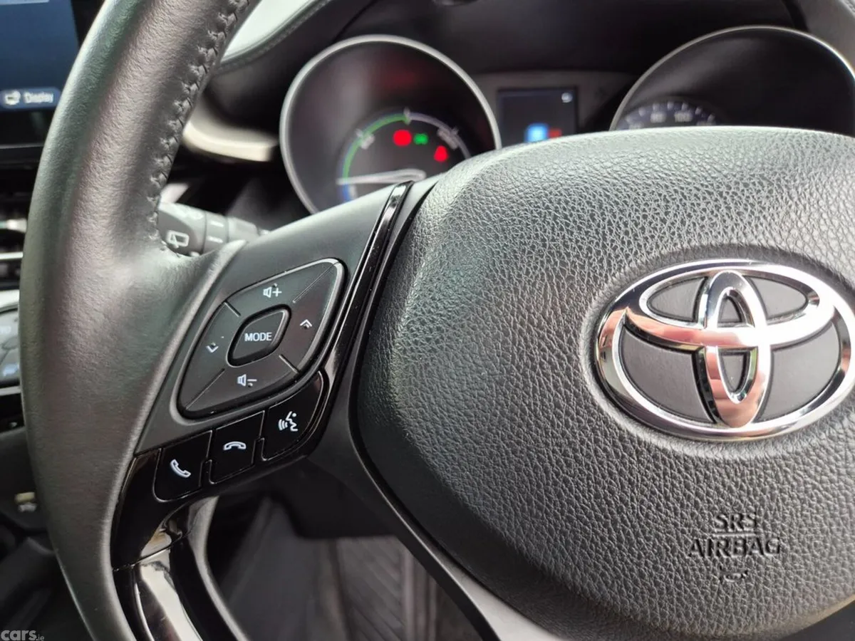 Toyota C-HR SUV, Petrol Hybrid, 2021, Black