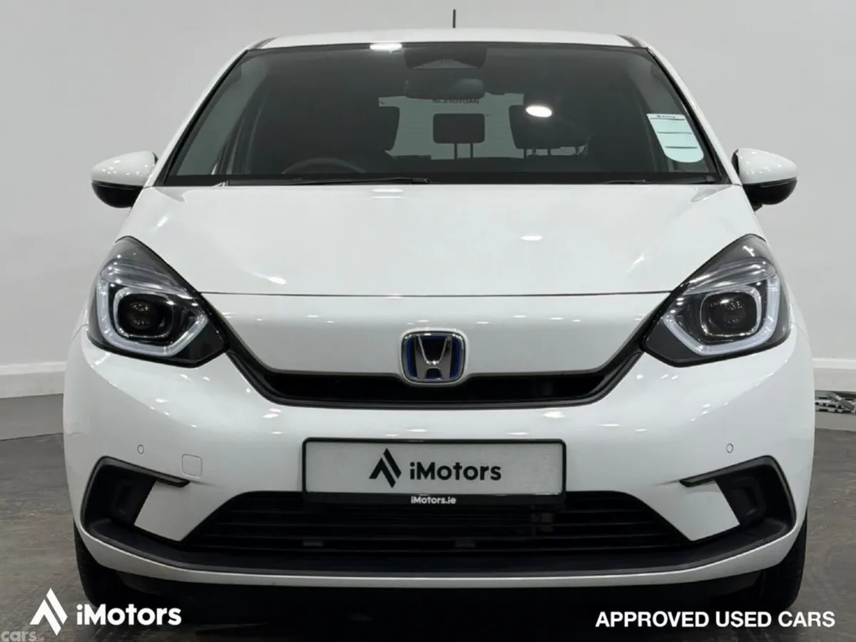 Honda Fit Hatchback, Petrol Hybrid, 2021, White