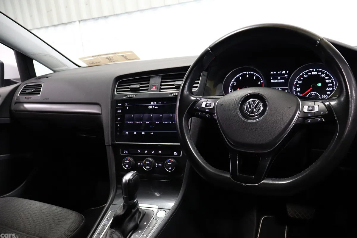 Volkswagen Golf Hatchback, Petrol, 2017, White