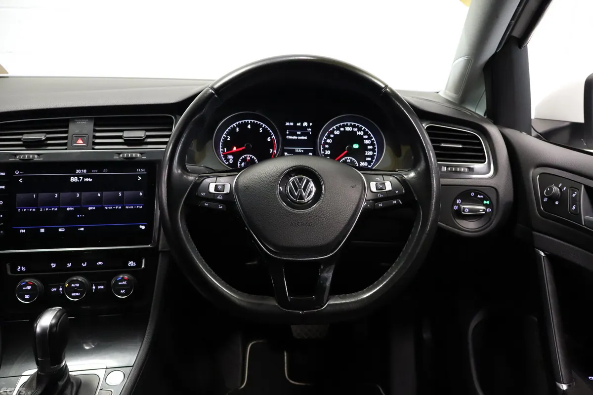 Volkswagen Golf Hatchback, Petrol, 2017, White