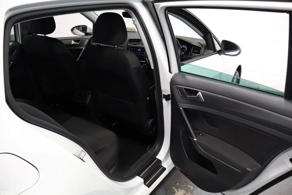 Volkswagen Golf Hatchback, Petrol, 2017, White