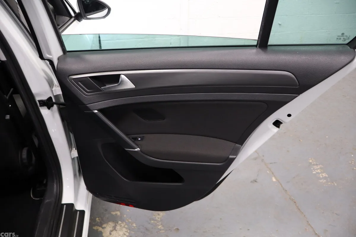 Volkswagen Golf Hatchback, Petrol, 2017, White