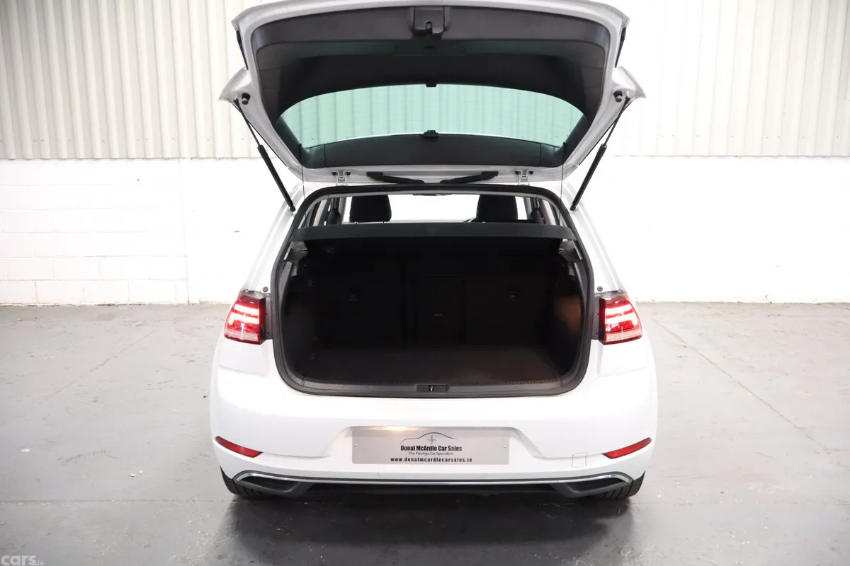 Volkswagen Golf Hatchback, Petrol, 2017, White