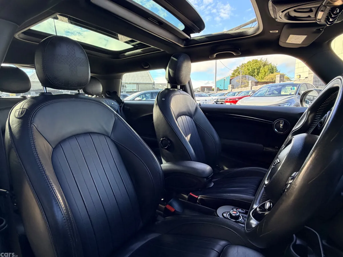 Mini Cooper Hatchback, Electric, 2020, White