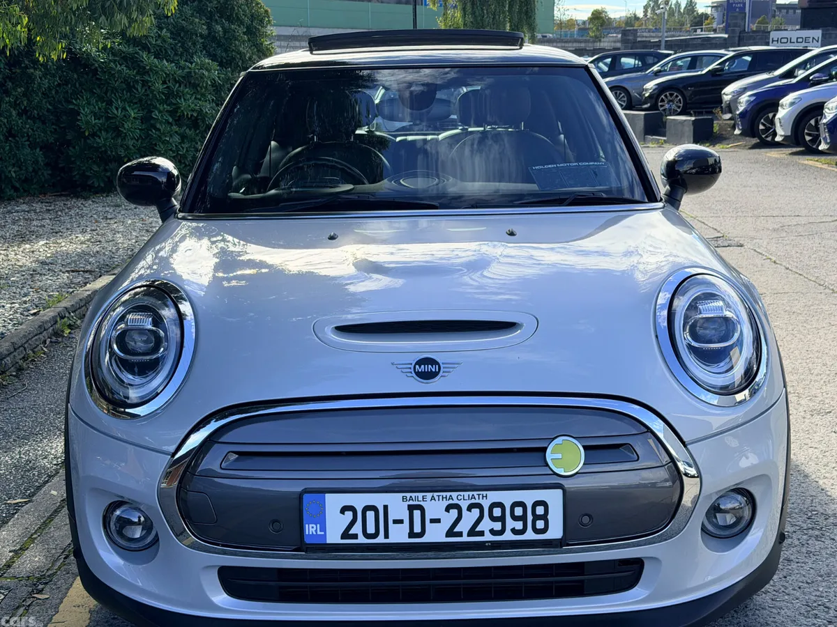 Mini Cooper Hatchback, Electric, 2020, White