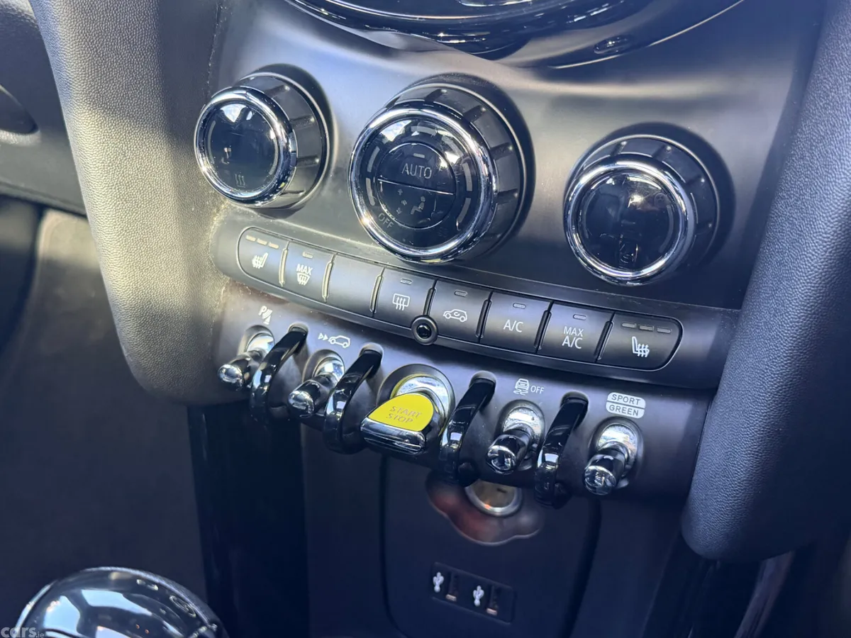 Mini Cooper Hatchback, Electric, 2020, White