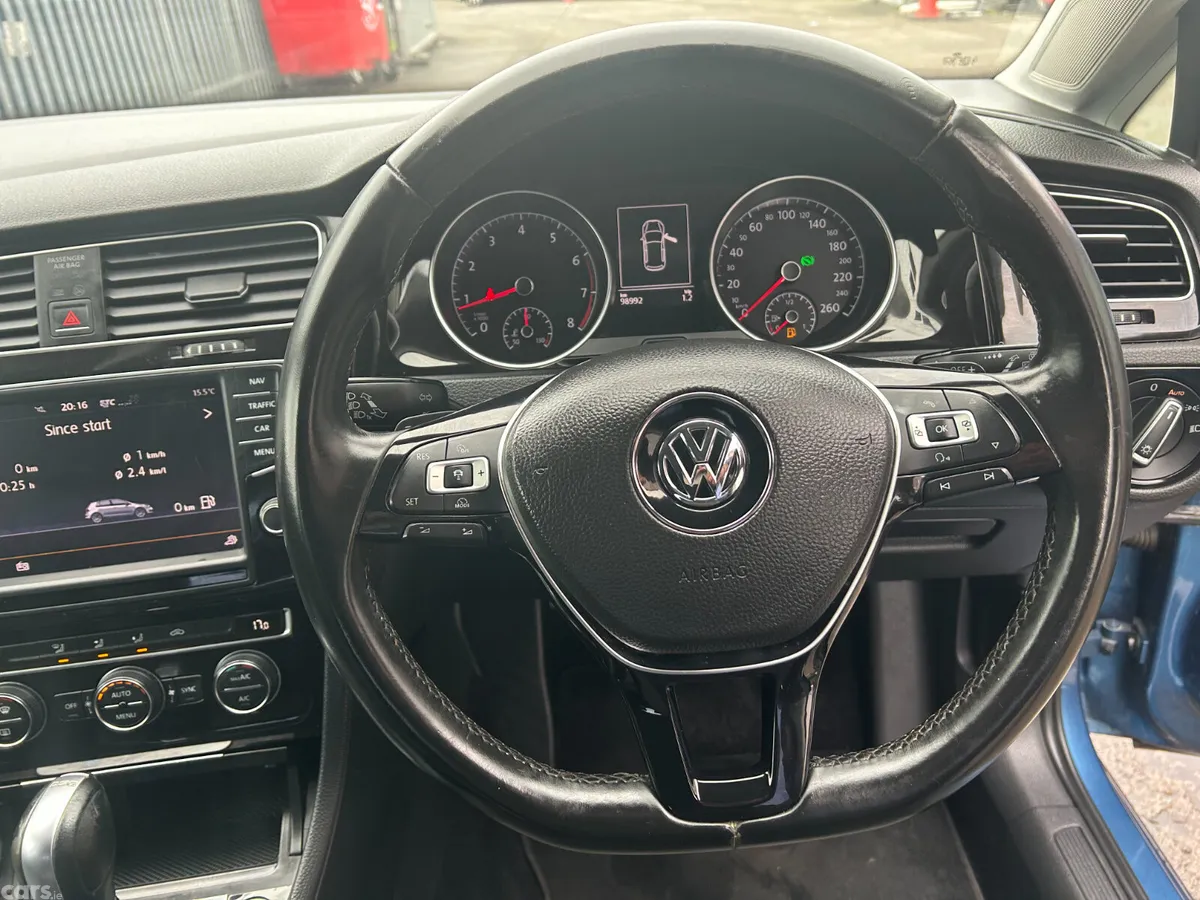 Volkswagen Golf Hatchback, Petrol, 2015, Blue