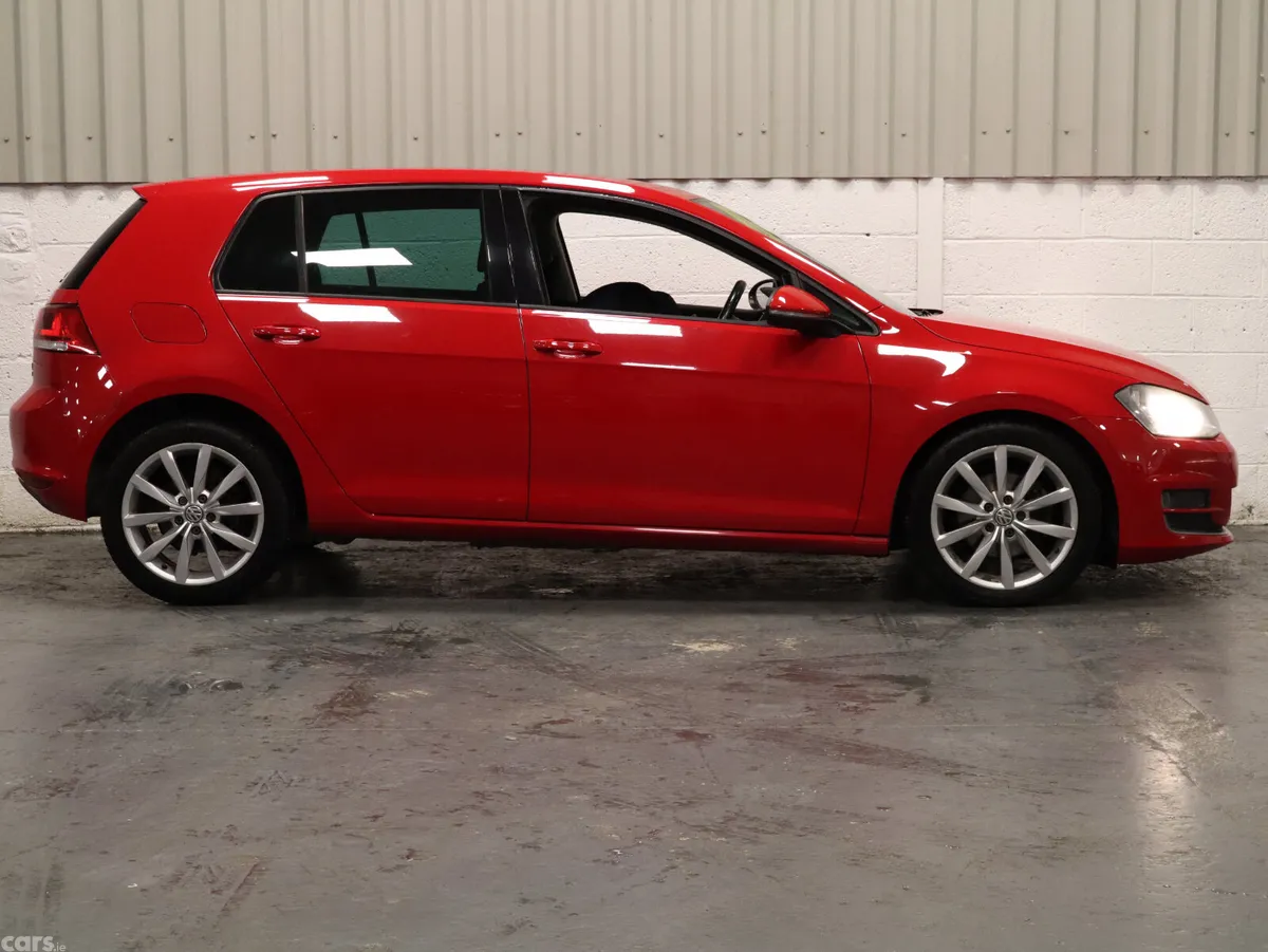 Volkswagen Golf Estate, Diesel, 2013, Red