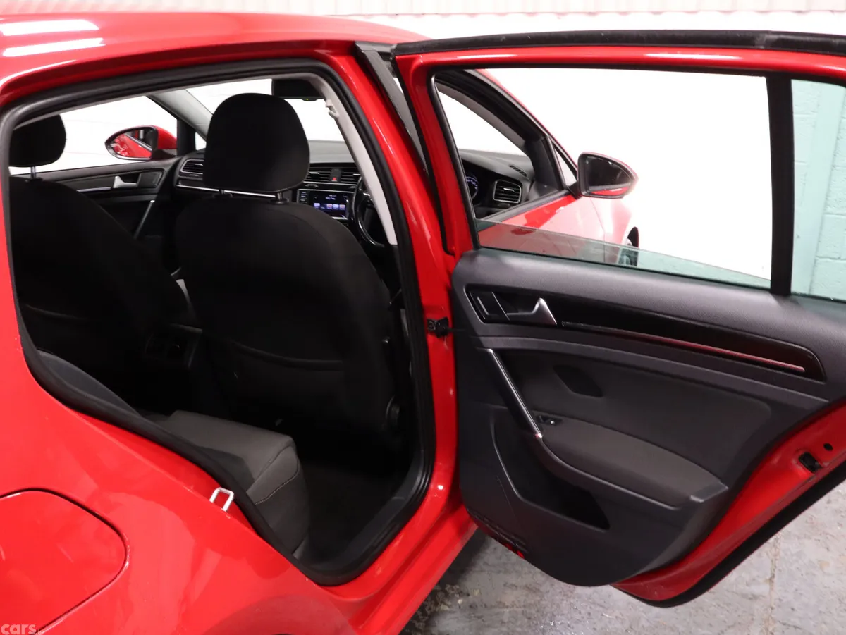 Volkswagen Golf Estate, Diesel, 2013, Red
