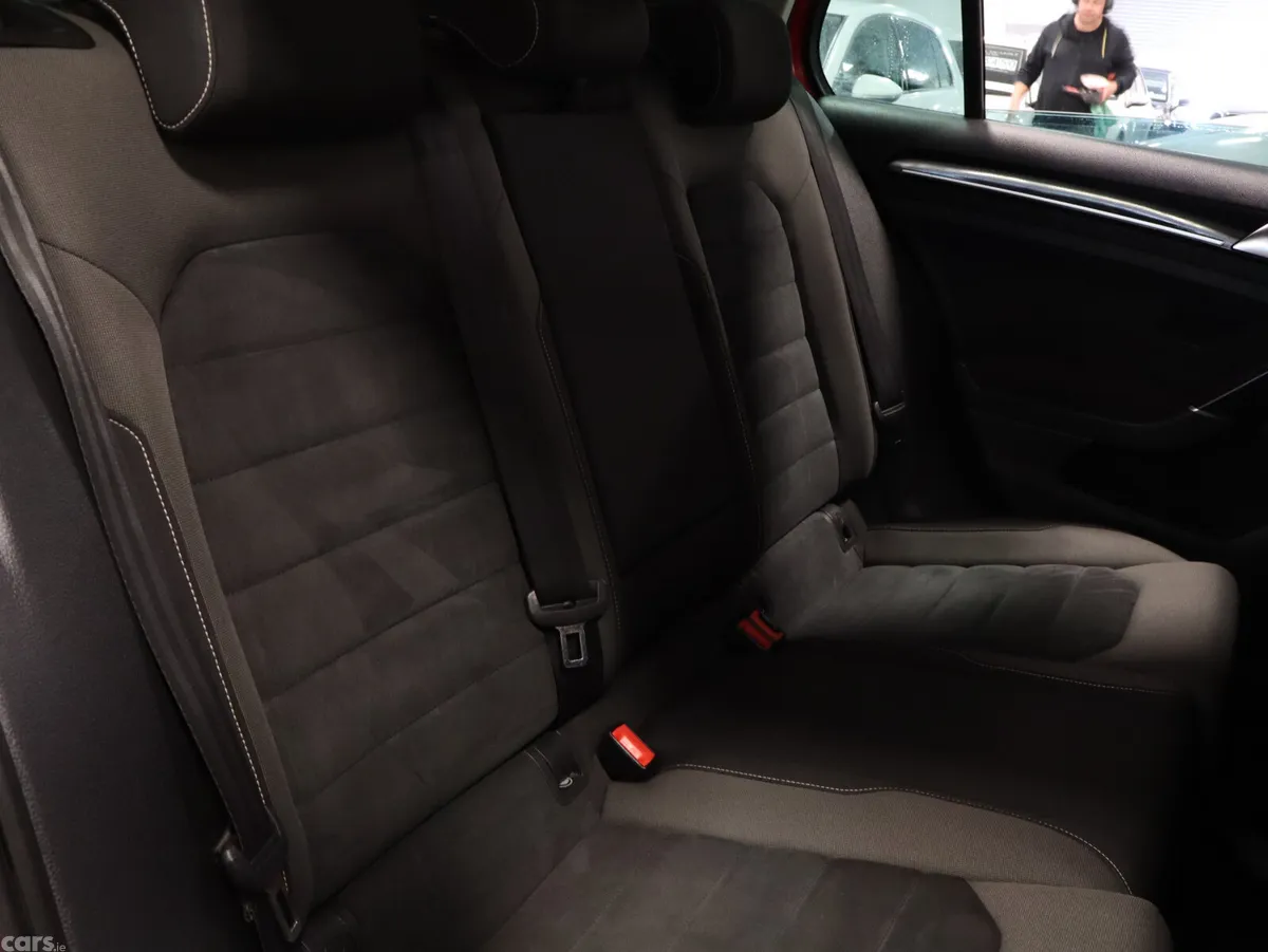 Volkswagen Golf Estate, Diesel, 2013, Red
