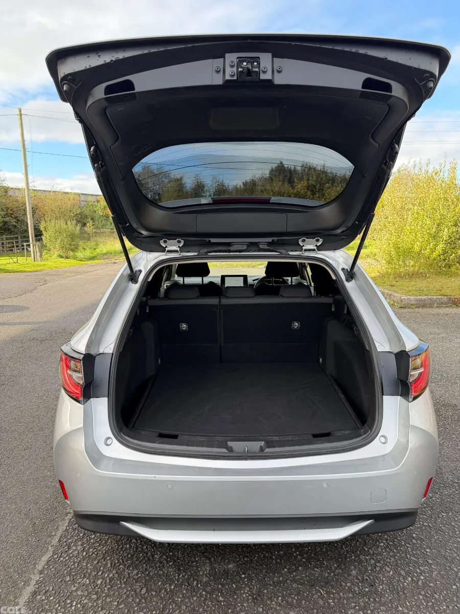 Toyota Corolla Estate, Petrol Hybrid, 2023, Grey