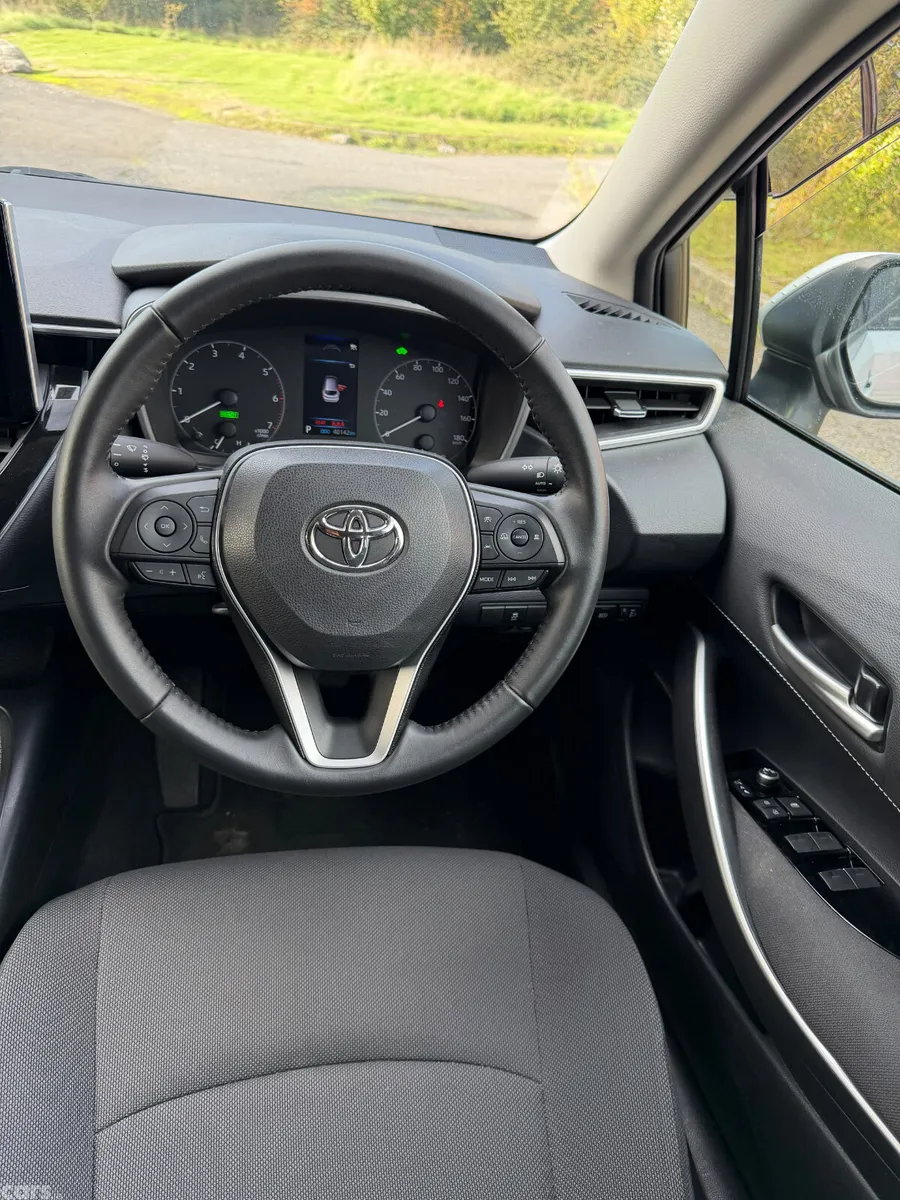 Toyota Corolla Estate, Petrol Hybrid, 2023, Grey