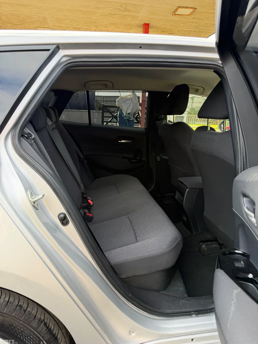 Toyota Corolla Estate, Petrol Hybrid, 2023, Grey
