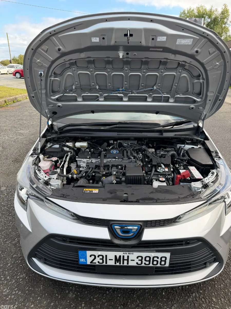 Toyota Corolla Estate, Petrol Hybrid, 2023, Grey