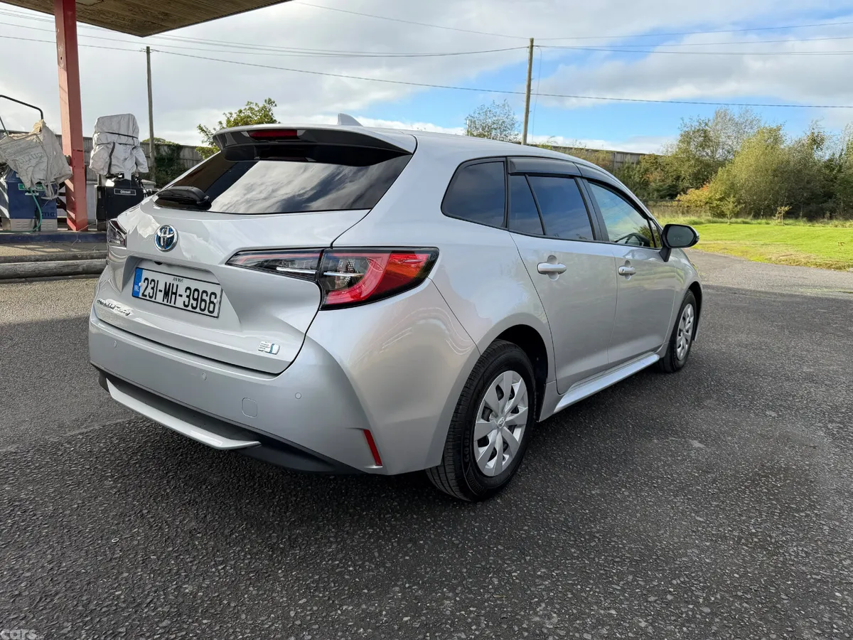 Toyota Corolla Estate, Petrol Hybrid, 2023, Grey