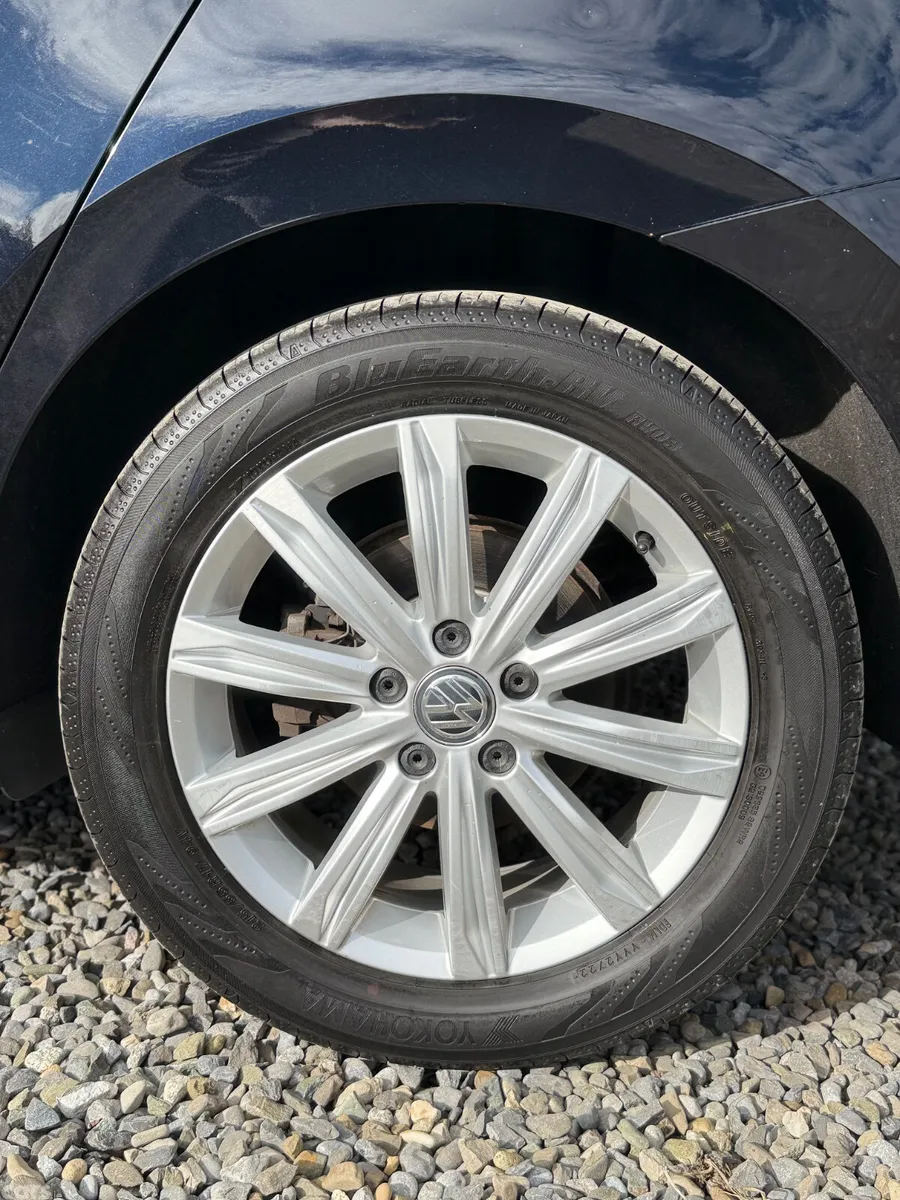 Volkswagen Touran MPV, Diesel, 2019, Black
