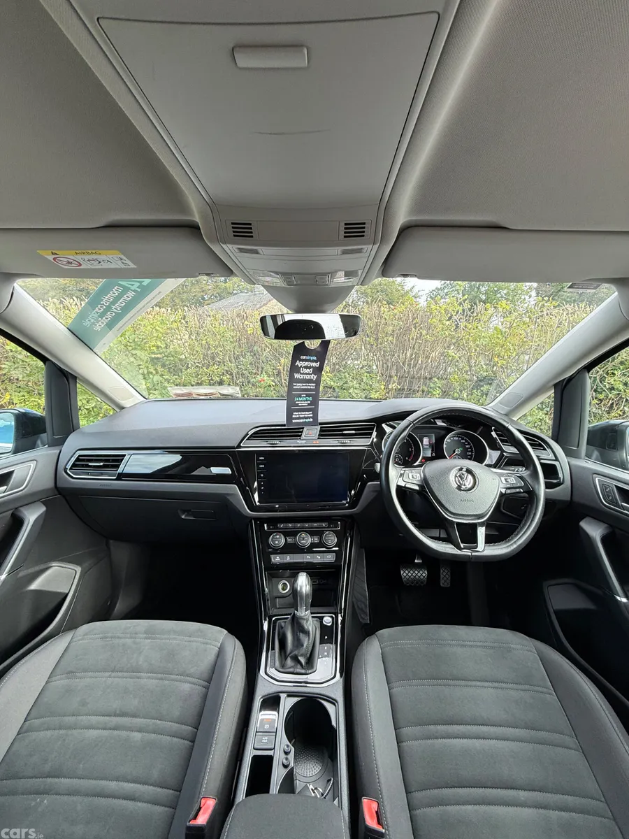 Volkswagen Touran MPV, Diesel, 2019, Black