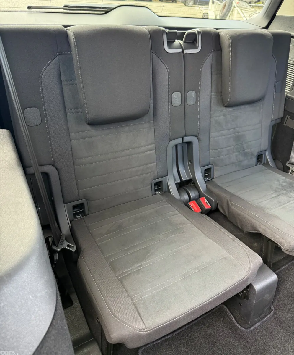 Volkswagen Touran MPV, Diesel, 2019, Black