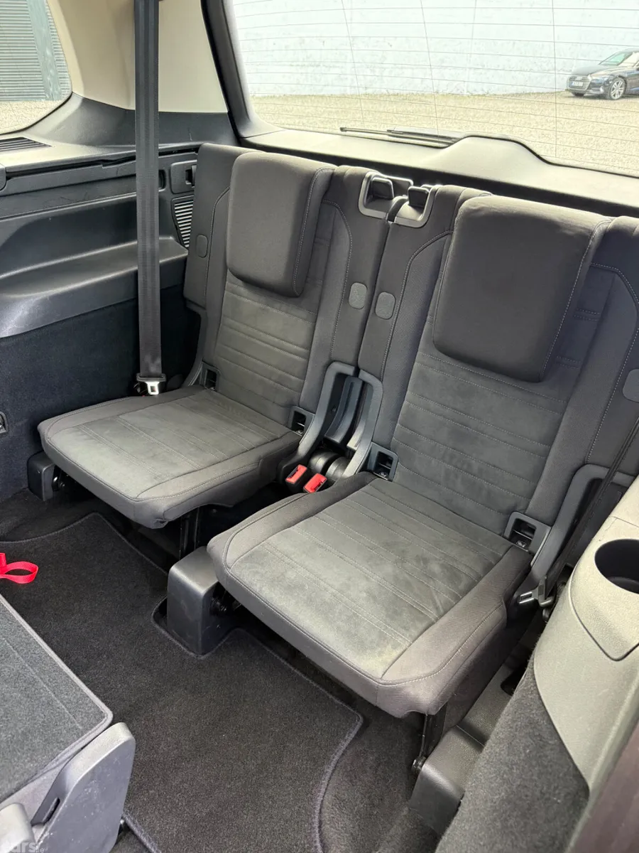 Volkswagen Touran MPV, Diesel, 2019, Black