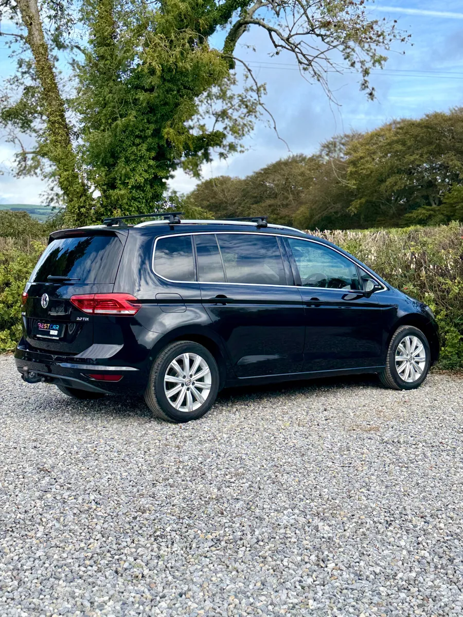 Volkswagen Touran MPV, Diesel, 2019, Black