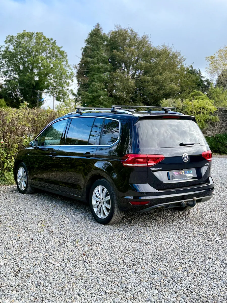 Volkswagen Touran MPV, Diesel, 2019, Black