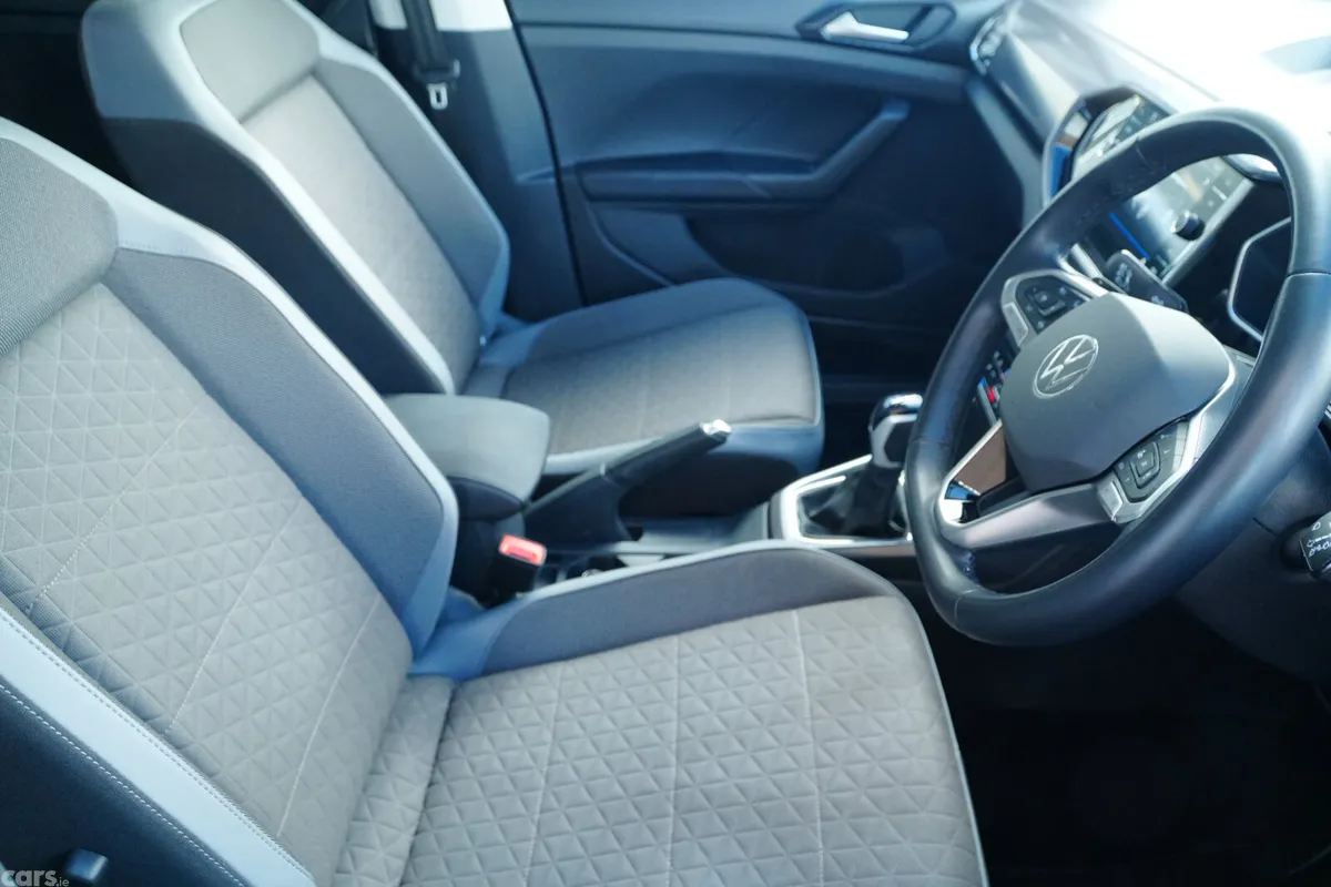 Volkswagen T-Cross Estate, Petrol, 2023, Blue