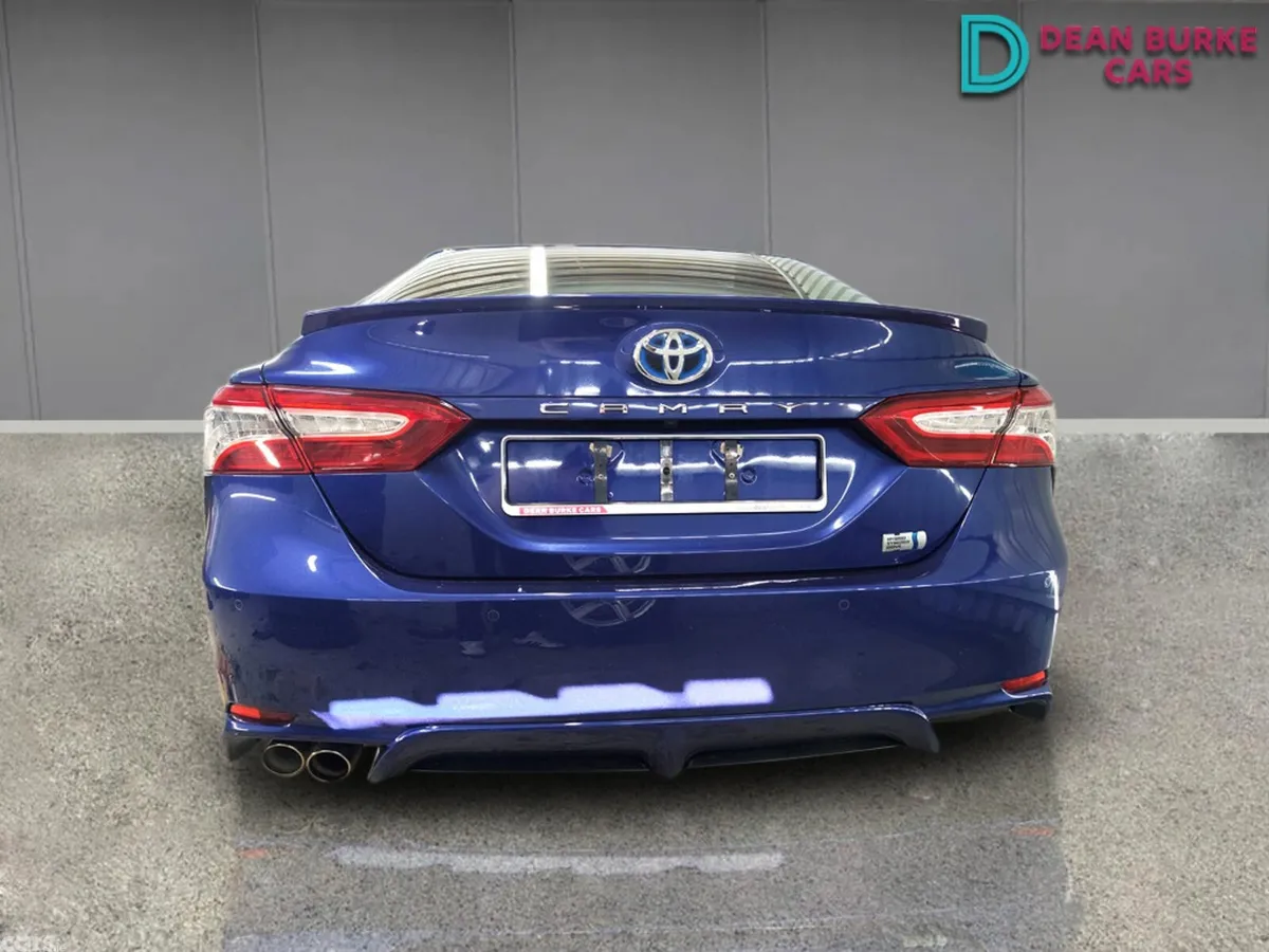 Toyota Camry Saloon, Petrol Hybrid, 2020, Blue