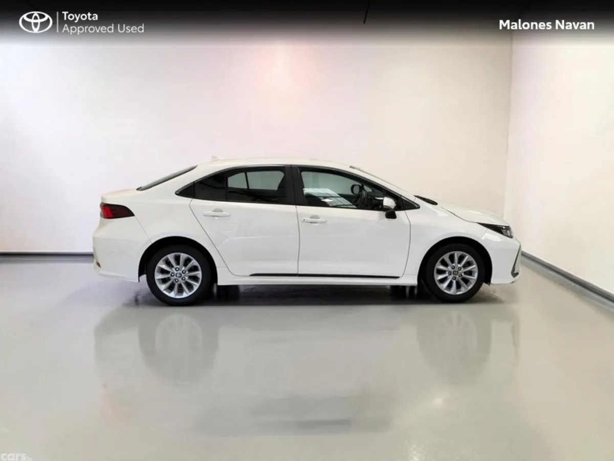Toyota Corolla Saloon, Petrol Hybrid, 2022, White