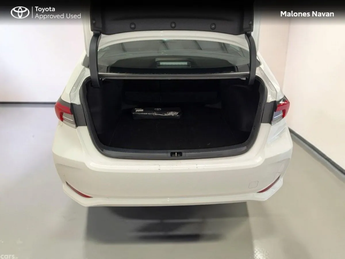 Toyota Corolla Saloon, Petrol Hybrid, 2022, White