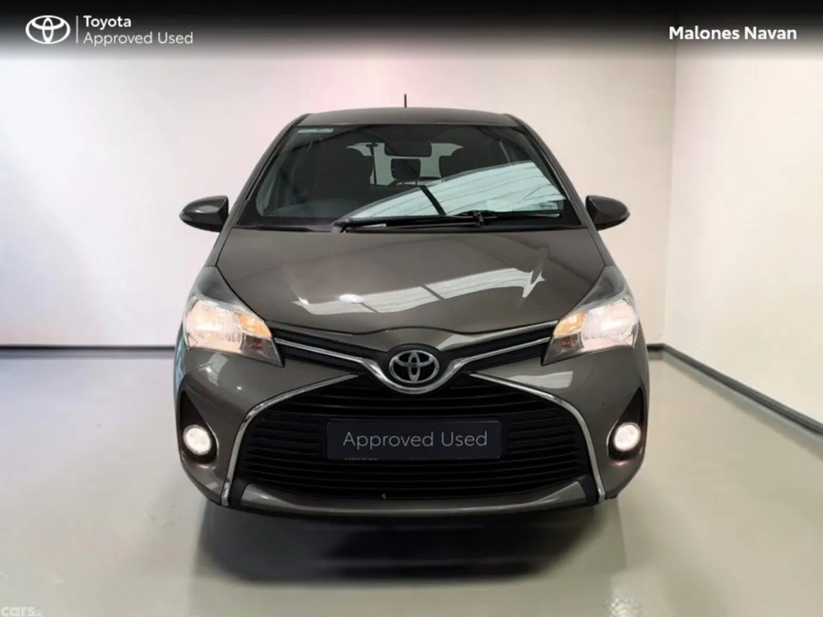 Toyota Yaris Hatchback, Diesel, 2017, Grey