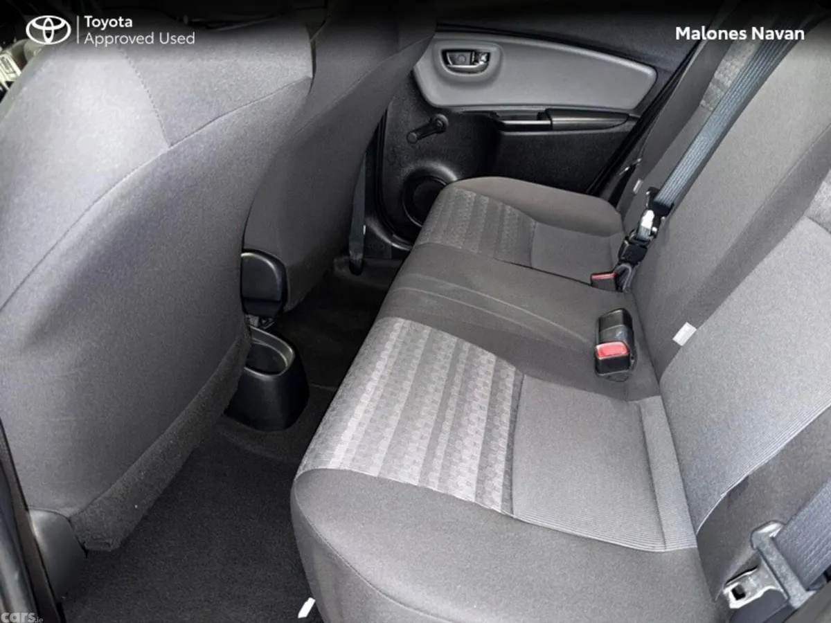 Toyota Yaris Hatchback, Diesel, 2017, Grey
